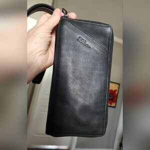 Derek Alexander Derby Ultimate Travel Leather Wallet. Unisex